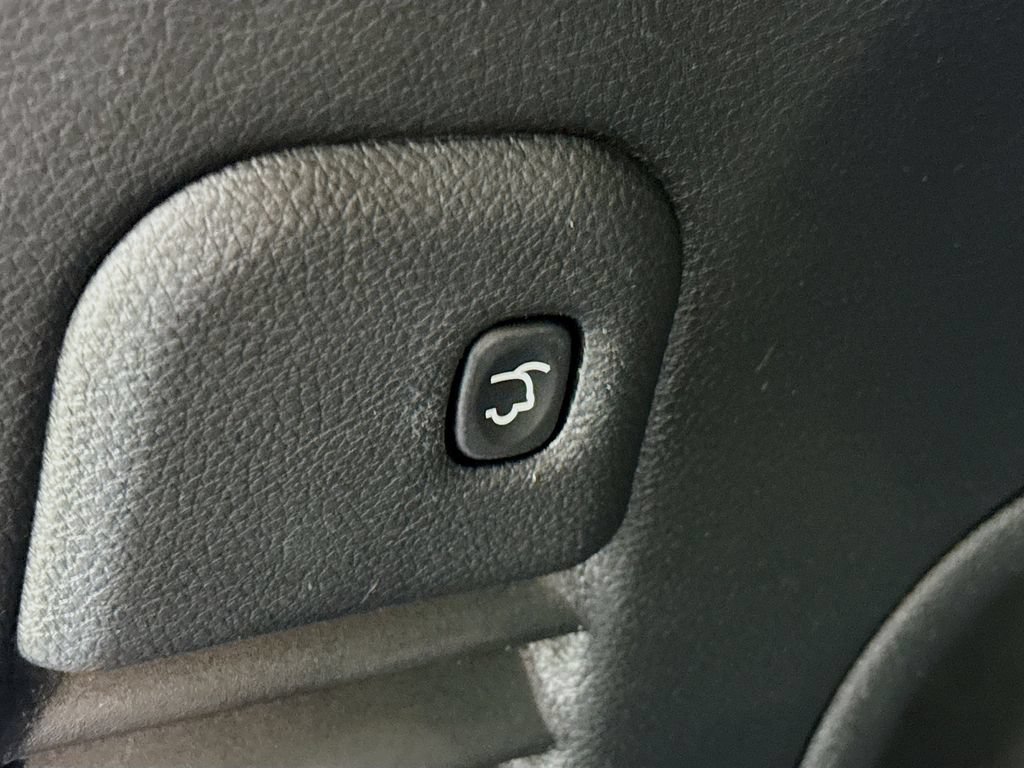 Used 2021 Jeep Grand Cherokee Limited AWD/4WD image 32