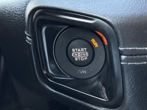 Used 2024 Jeep Wrangler Sahara image 20