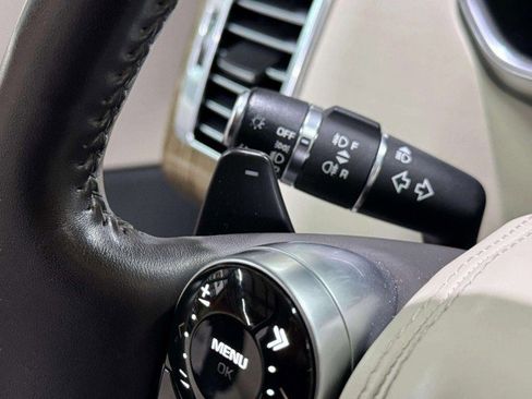 Used 2019 Land Rover Range Rover HSE image 34