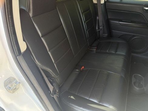 Used 2016 Jeep Patriot High Altitude AWD/4WD image 9