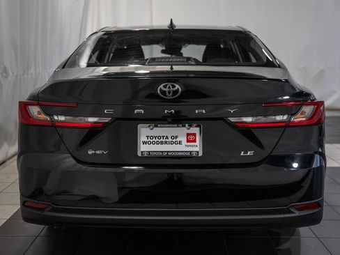 Used 2025 Toyota Camry LE image 5