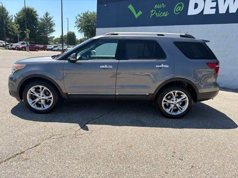 Used 2014 Ford Explorer Limited w/ Equipment Group 301A AWD/4WD image 2