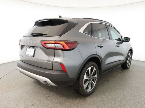 Used 2024 Ford Escape Platinum image 4