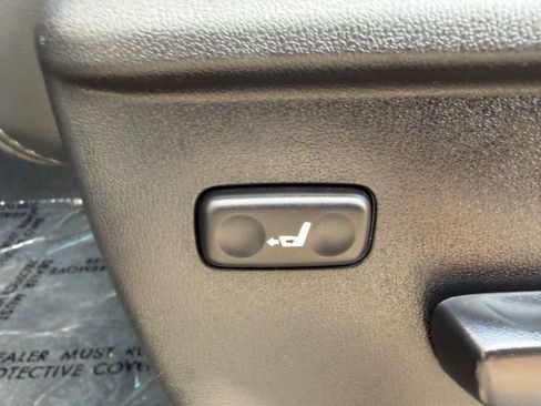 Used 2015 Toyota Tundra Platinum AWD/4WD image 15