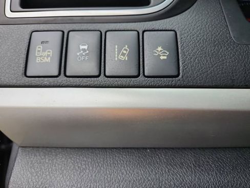 Used 2016 Toyota Camry XSE w/ Advanced Technology Package image 14