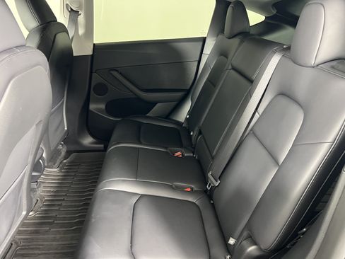 Used 2025 Tesla Model Y Long Range AWD/4WD image 20