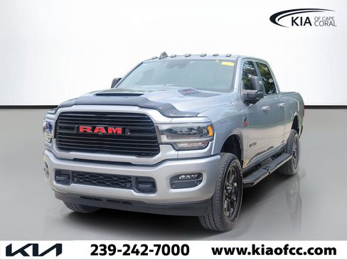 Used 2024 RAM 2500 Laramie w/ Night Edition AWD/4WD image 3
