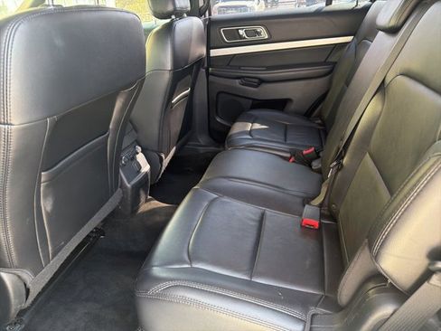 Used 2017 Ford Explorer XLT w/ Equipment Group 202A image 11