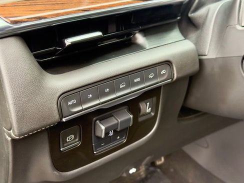 Used 2021 Cadillac Escalade ESV Premium Luxury w/ Driver Assist Tech Package image 7