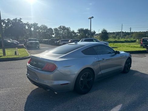 Used 2021 Ford Mustang Coupe RWD image 5
