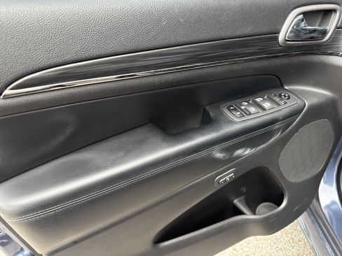 Used 2021 Jeep Grand Cherokee Limited X image 7