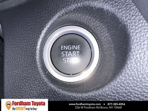 Certified 2022 Toyota Corolla Cross LE image 30