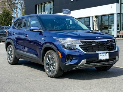 Used 2025 Kia Seltos LX