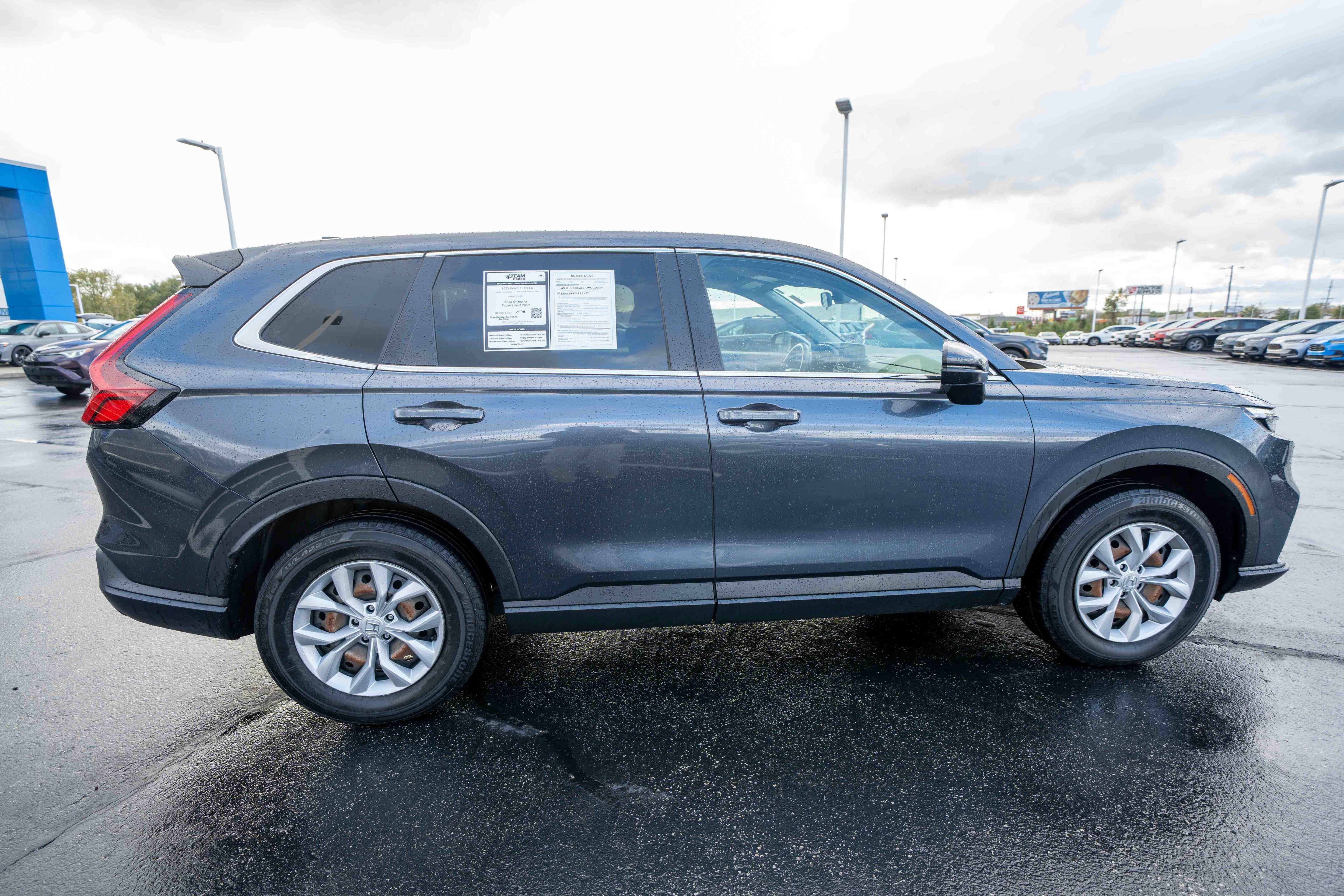 Used 2025 Honda CR-V LX image 6