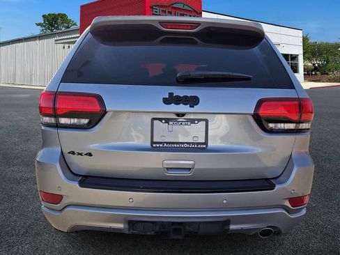 Used 2018 Jeep Grand Cherokee Altitude image 4