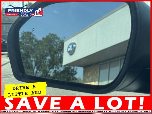 Used 2022 Ford Explorer XLT image 39