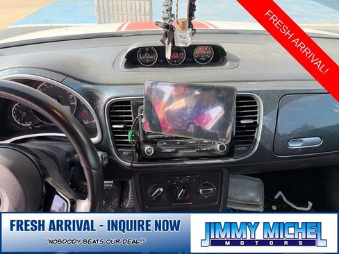 Used 2013 Volkswagen Beetle 2.0T FWD image 5