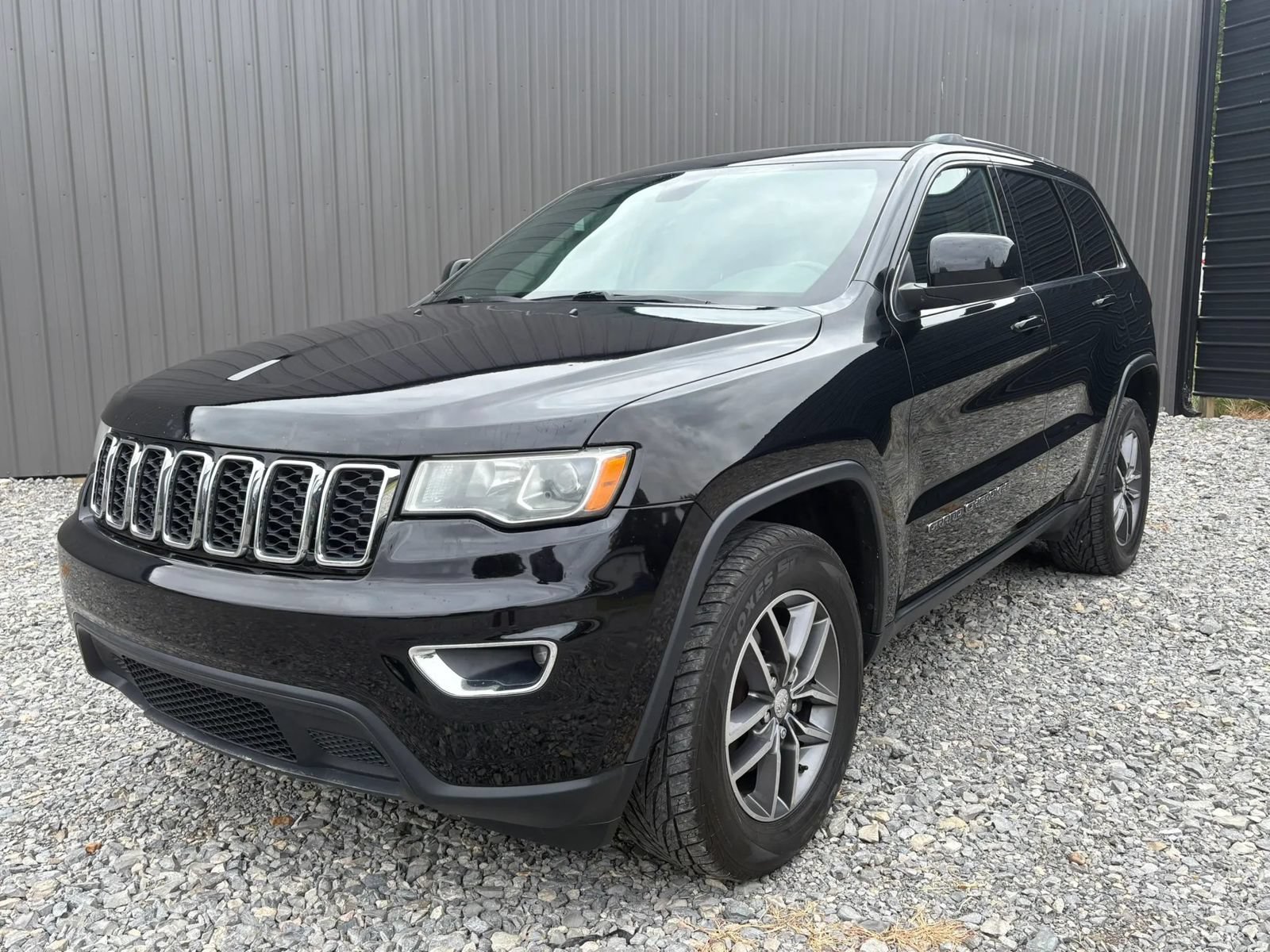 Used 2018 Jeep Grand Cherokee Laredo AWD/4WD image 1
