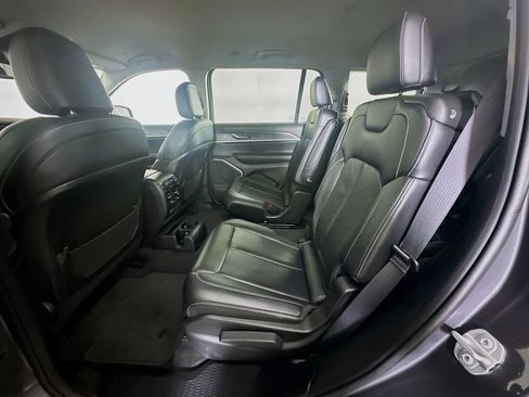 Used 2022 Jeep Grand Cherokee L Limited RWD image 27