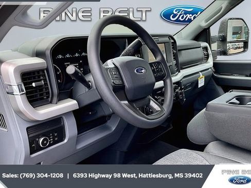 New 2025 Ford F250 XLT image 8