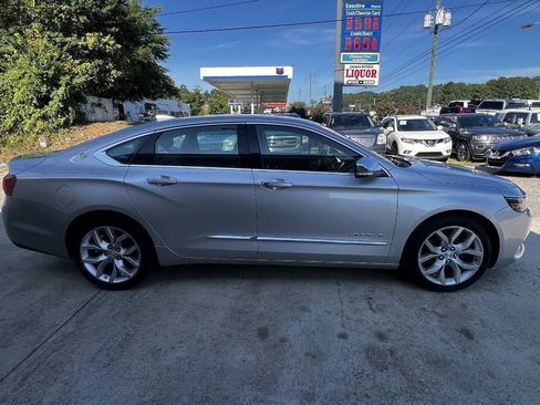 Used 2019 Chevrolet Impala Premier FWD image 7