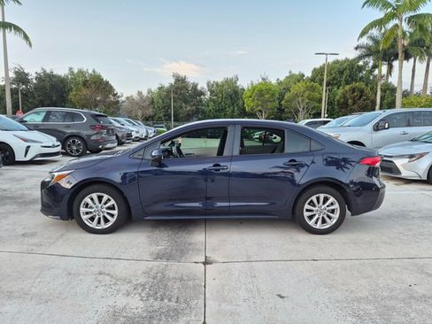 Used 2024 Toyota Corolla LE w/ LE Convenience Package FWD image 5