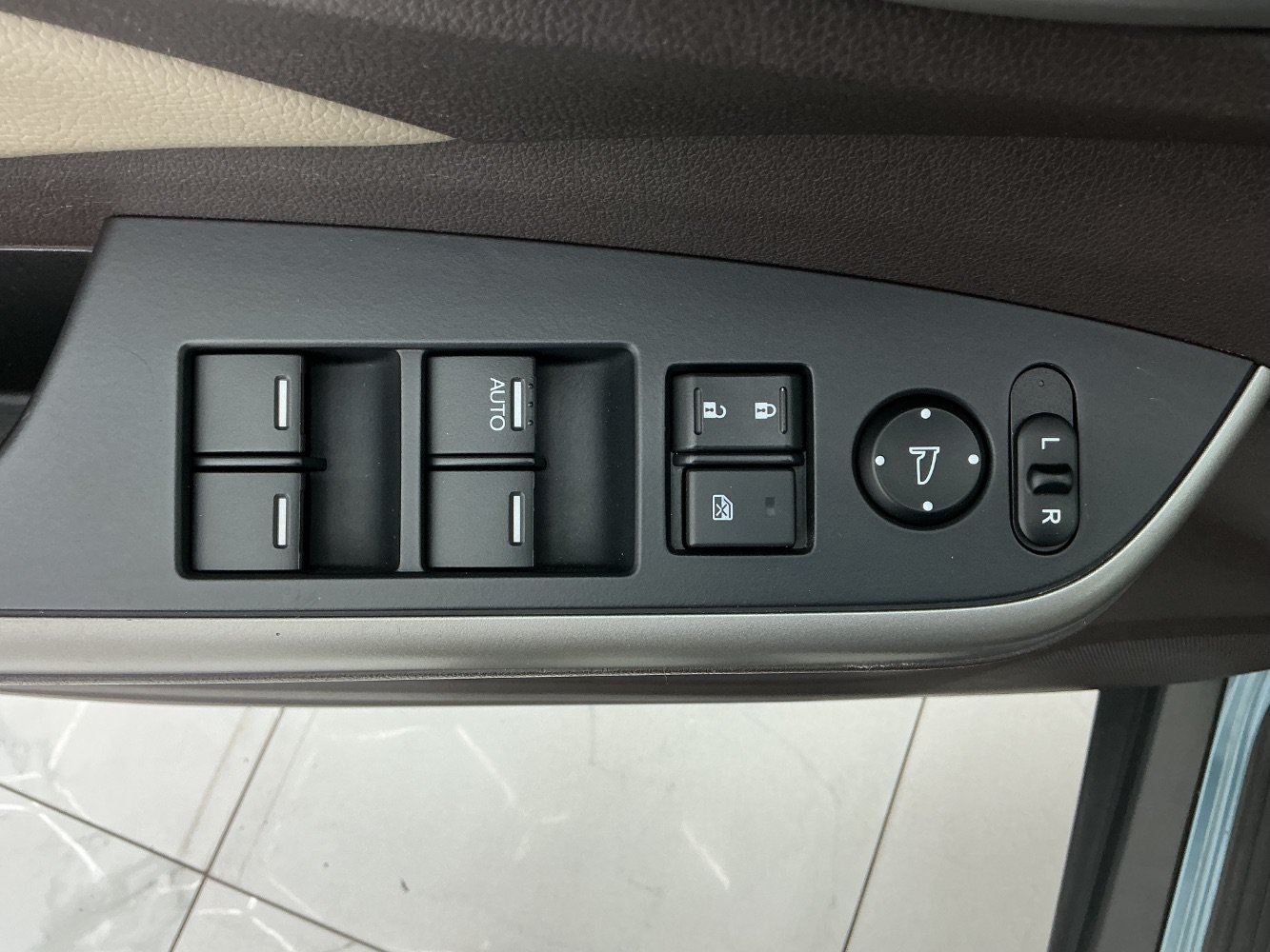 Used 2014 Honda CR-V EX-L image 38