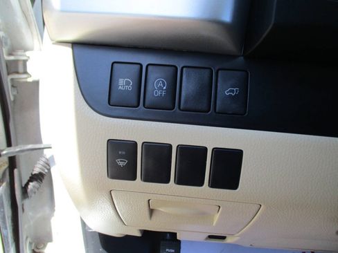 Used 2017 Toyota Highlander XLE FWD image 15