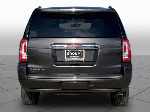 Used 2017 GMC Yukon Denali AWD/4WD image 5