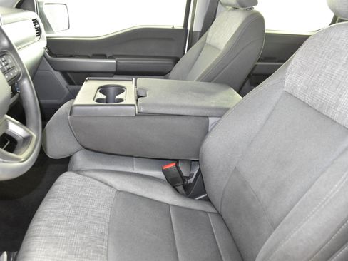 Used 2022 Ford F150 XLT image 40