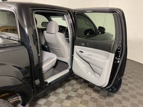 Used 2012 Toyota Tacoma 4x4 Double Cab w/ TRD Sport Upgrade Pkg image 31