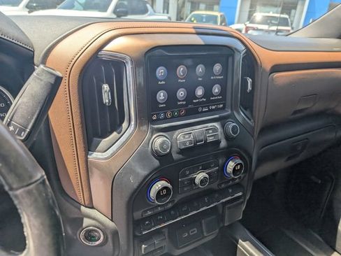 Used 2020 Chevrolet Silverado 1500 High Country w/ Technology Package AWD/4WD image 21