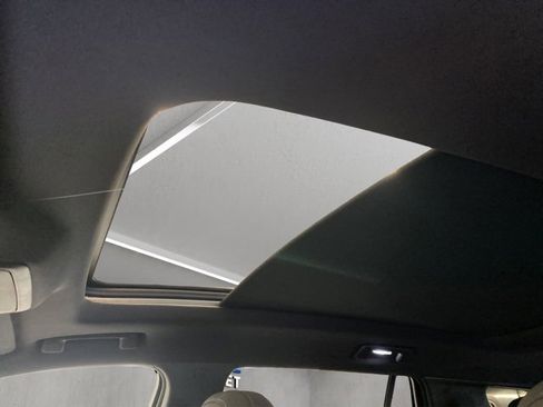 New 2026 Chevrolet Equinox LT image 9