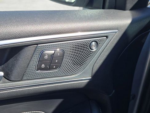 Used 2024 Ford Edge Titanium image 18