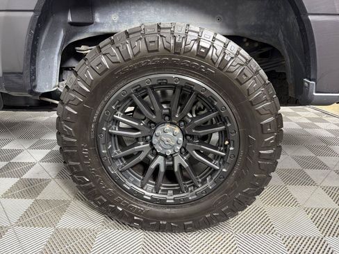Used 2022 Ford F250 Lariat w/ Black Appearance Package AWD/4WD image 17