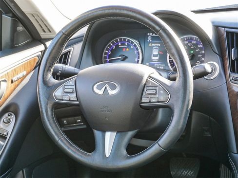 Used 2016 INFINITI Q50 Hybrid w/ Technology Package image 16