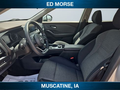Used 2022 Nissan Rogue SV AWD/4WD image 13