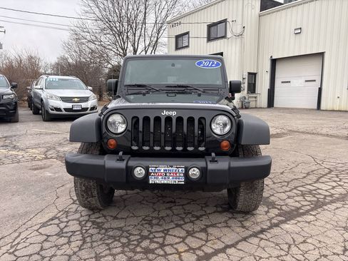 Used 2012 Jeep Wrangler Unlimited Sport AWD/4WD image 8