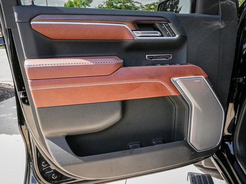 Used 2024 GMC Sierra 1500 Denali Ultimate image 14