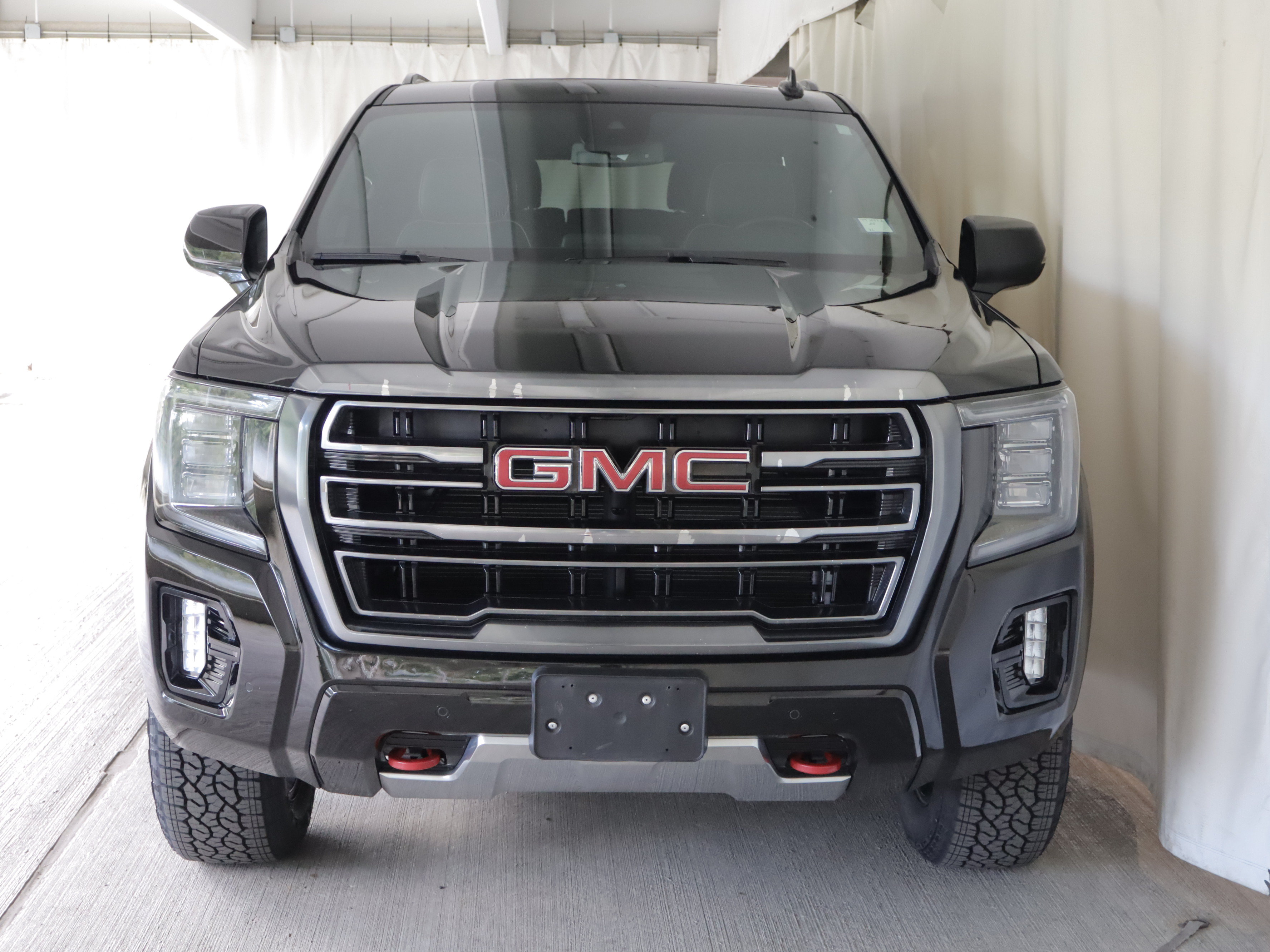 Used 2023 GMC Yukon XL AT4 AWD/4WD image 4