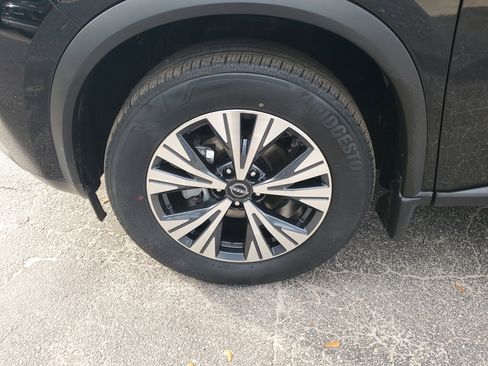 Certified 2023 Nissan Rogue SV image 4