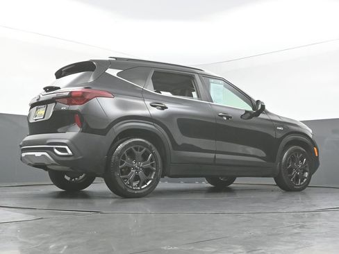 Used 2021 Kia Seltos EX AWD/4WD image 6