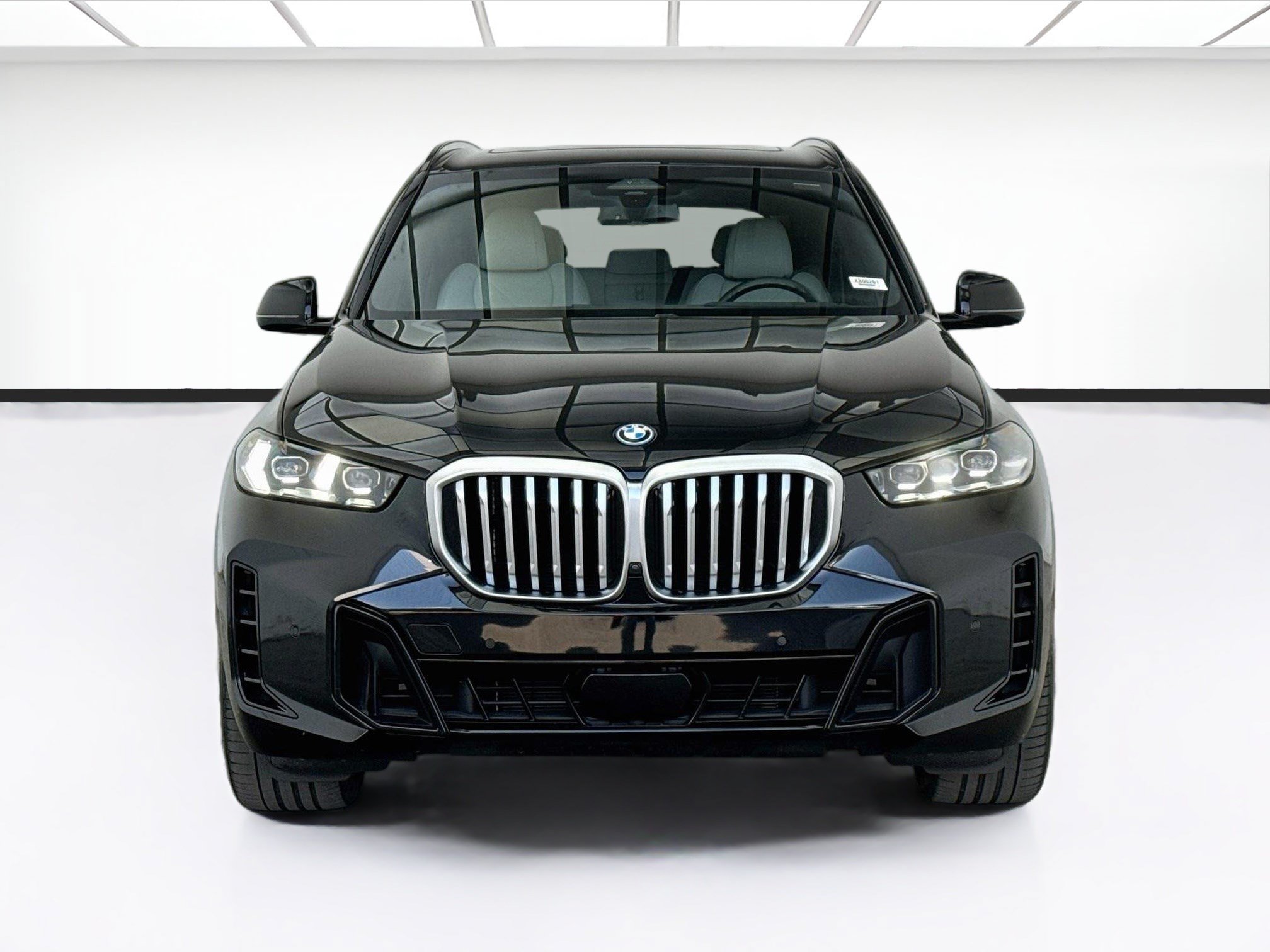 Used 2024 BMW X5 xDrive50e w/ Executive Package AWD/4WD image 2
