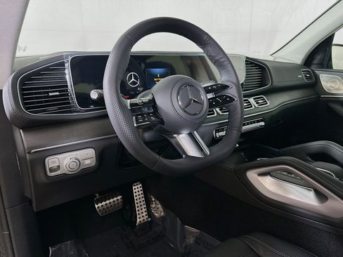 New 2026 Mercedes-Benz GLS 450 4MATIC image 9