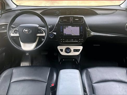Used 2017 Toyota Prius Four FWD image 20