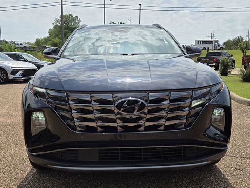 Certified 2024 Hyundai Tucson Limited AWD/4WD image 2
