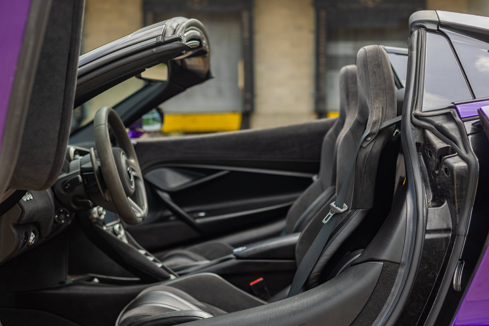 Used 2020 McLaren 720S Performance RWD image 28