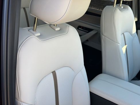 New 2026 MAZDA CX-90 Plug-In Hybrid w/ Premium Plus image 11