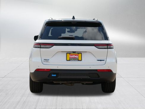 Used 2023 Jeep Grand Cherokee Trailhawk w/ Advanced Protech Group II AWD/4WD image 6