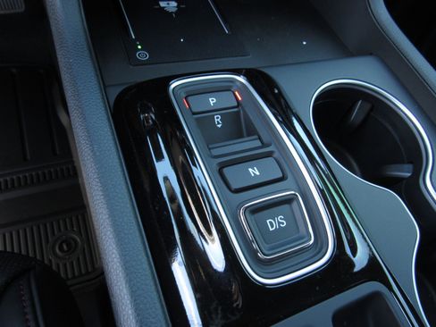 New 2025 Honda Pilot Black Edition image 21